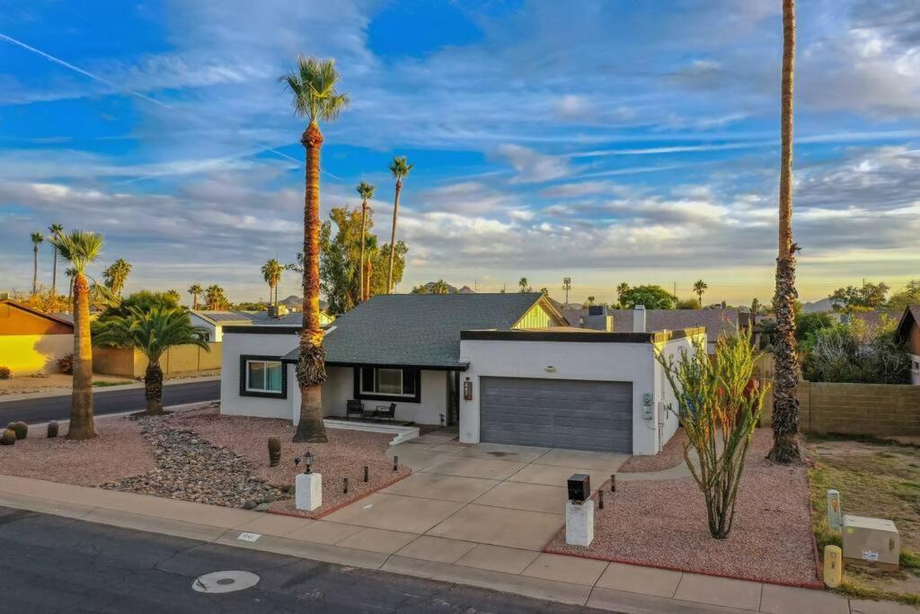 Kalani Oasis Paradise With Pool Holiday home Phoenix